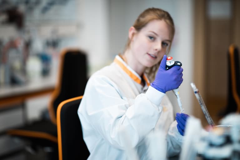 Onderzoeker naar hersentumor