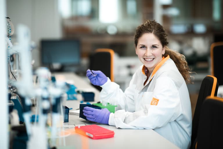 onderzoek naar leukemie in een lab